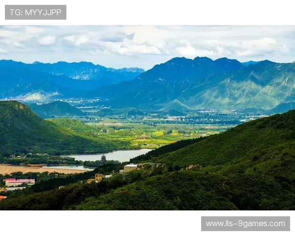 湖南靖州自行车赛围绕特色地标，让骑手感受自然人文风光
